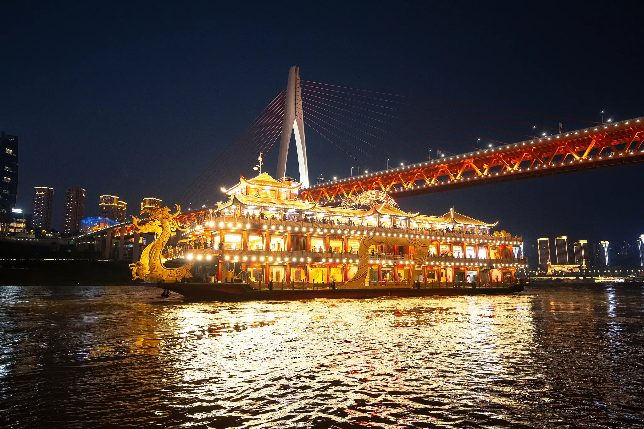 Chongqing Liangjiang Cruise - Night boat tour on Yangtze and Jialing rivers